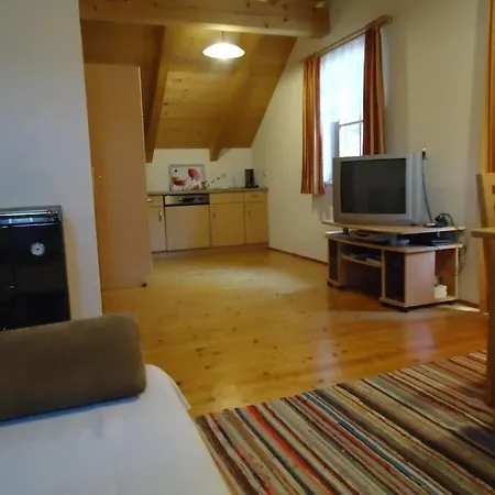 Dom wakacyjny With 3 Bedrooms Waldenstein (Wolfsberg)