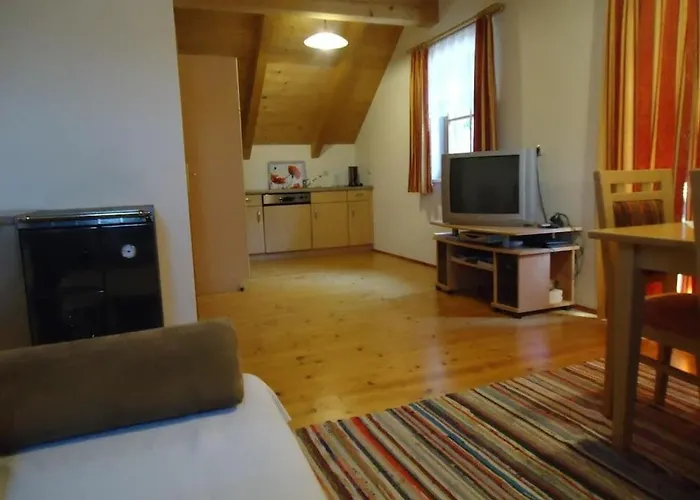 Dom wakacyjny With 3 Bedrooms Waldenstein (Wolfsberg)